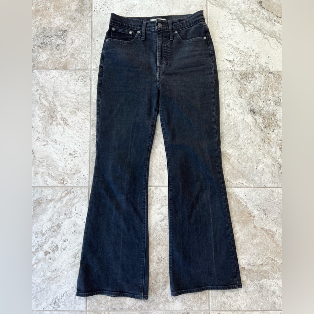Madewell The Perfect Vintage Flare Denim Jean in Sherborn Black Wash, size 27